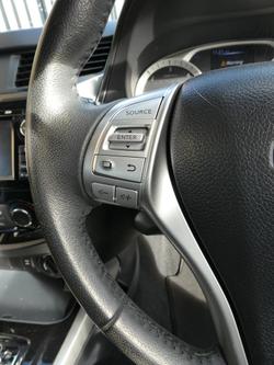 2017 Nissan Navara ST