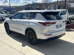 2023 Mitsubishi Outlander Black Edition