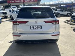 2023 Mitsubishi Outlander Black Edition