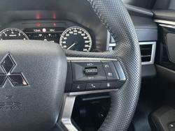 2023 Mitsubishi Outlander Black Edition