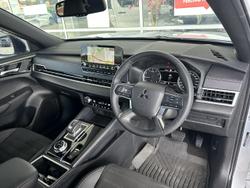 2023 Mitsubishi Outlander Black Edition