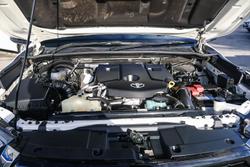 2023 Toyota Hilux SR5