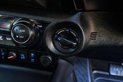 2023 Toyota Hilux SR5