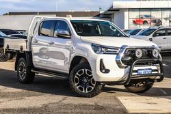 2023 Toyota Hilux SR5