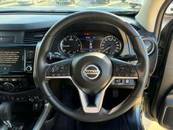 2023 Nissan Navara ST-X