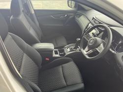 2022 Nissan X-TRAIL ST