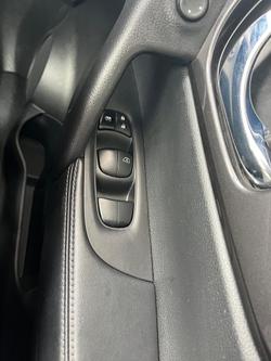 2022 Nissan X-TRAIL ST
