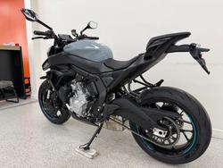 2025 CFMOTO 675 NK grey