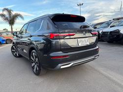 2025 Mitsubishi Outlander Exceed