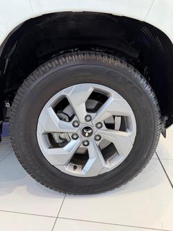 2024 Mitsubishi Pajero Sport GLX