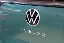 2025 Volkswagen ID. Buzz Pro BEV560