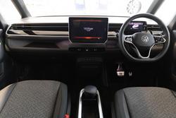 2025 Volkswagen ID. Buzz Pro BEV560