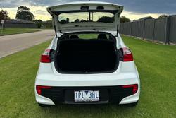 2016 Kia Rio Si