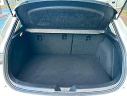 2018 Mazda 3 Neo Sport
