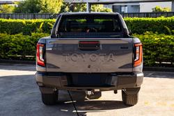2026 Toyota Hilux SR5 48V