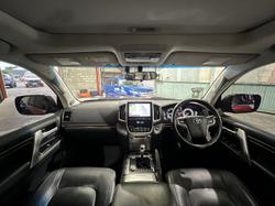2017 Toyota Landcruiser VX