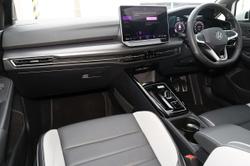 2025 Volkswagen Golf 110TSI R-Line