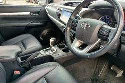 2017 Toyota Hilux SR5