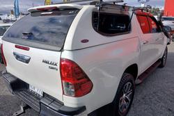 2017 Toyota Hilux SR5