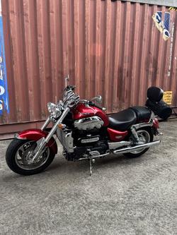 2006 Triumph ROCKET III Red