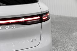 2026 Leapmotor B10 Design LR