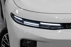 2026 Leapmotor B10 Design LR