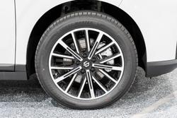 2026 Leapmotor B10 Design LR