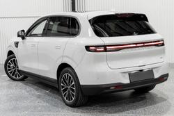 2026 Leapmotor B10 Design LR