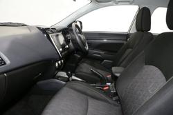 2024 Mitsubishi ASX ES