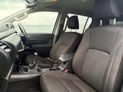 2022 Toyota Hilux SR