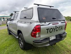 2022 Toyota Hilux SR
