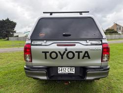 2022 Toyota Hilux SR