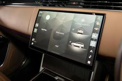 2025 Land Rover Range Rover D350 HSE