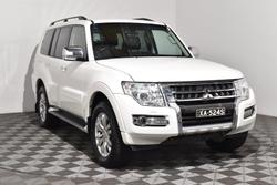 2020 Mitsubishi Pajero GLS