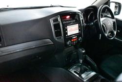 2020 Mitsubishi Pajero GLS