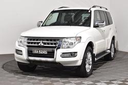 2020 Mitsubishi Pajero GLS