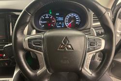 2021 Mitsubishi Pajero Sport GLS