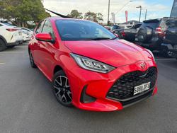 2025 Toyota Yaris SX Hybrid