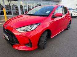 2025 Toyota Yaris SX Hybrid