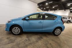 2016 Toyota Prius i-Tech