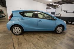 2016 Toyota Prius i-Tech