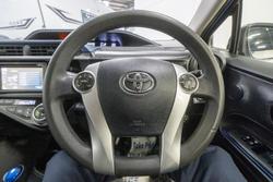 2016 Toyota Prius i-Tech