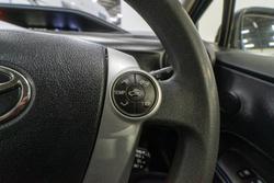 2016 Toyota Prius i-Tech