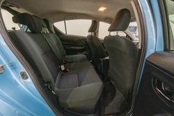 2016 Toyota Prius i-Tech