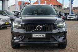 2022 Volvo XC40 Ultimate B5 Dark