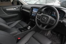 2022 Volvo XC40 Ultimate B5 Dark