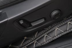 2022 Volvo XC40 Ultimate B5 Dark