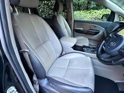2015 Kia Carnival SLi
