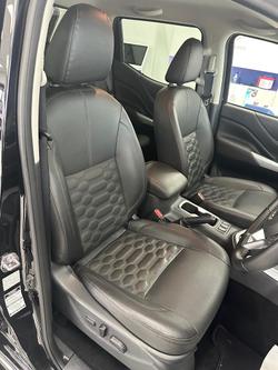 2024 Nissan Navara ST-X D23 MY24 4x2 Black Star