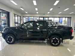 2024 Nissan Navara ST-X D23 MY24 4x2 Black Star